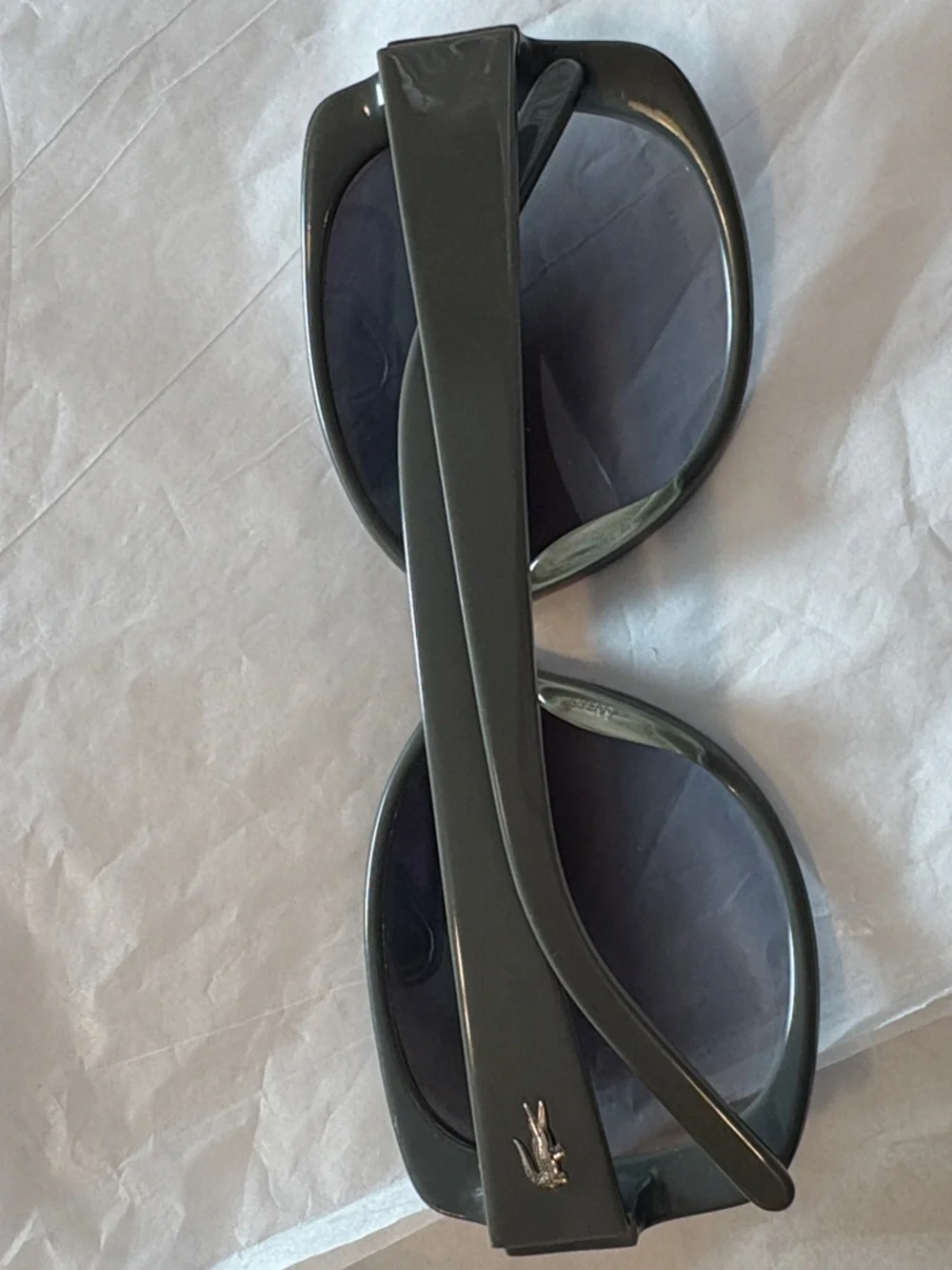 Lacoste 130 Women's Oval Sunglasses L622 S 001